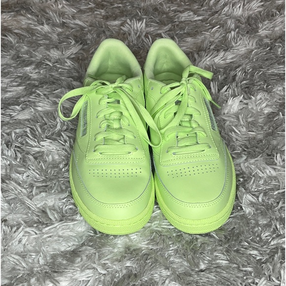 Limited Edition Aritzia x Reebok Lime green sneakers - Picture 1 of 4